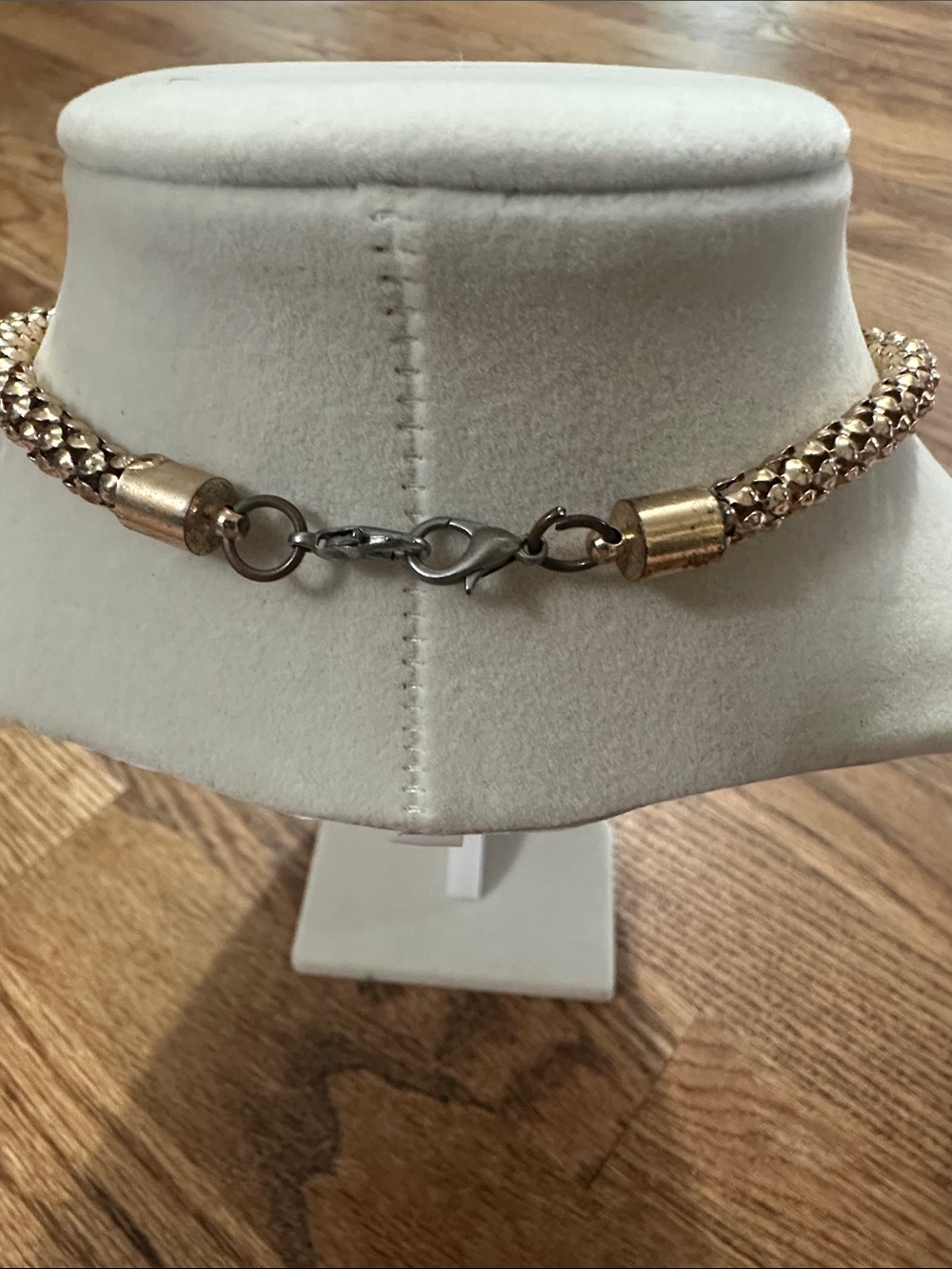 2 necklaces. 1 bracelet. Bag#47. Bundle for better pricing. - Picture 10 of 13